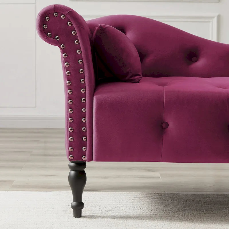 60.6 Chaiselongue mit Samtbezug, Knopfheftung und Ziernägeln